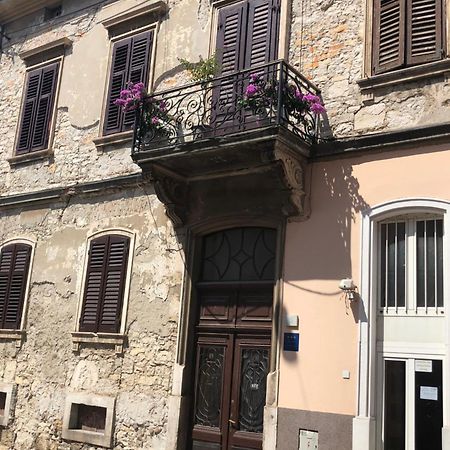Sweet Suite With Free Private Parking Pula Exterior foto