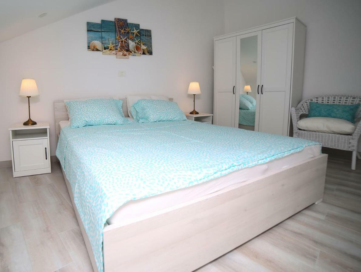 Sweet Suite With Free Private Parking Pula Exterior foto