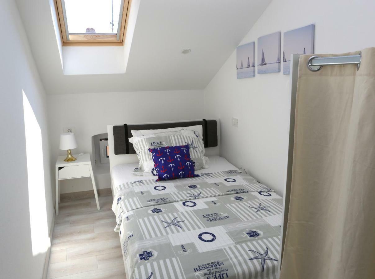 Sweet Suite With Free Private Parking Pula Exterior foto