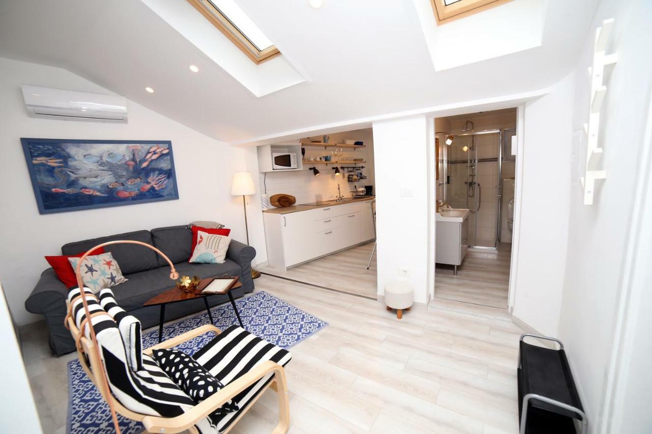 Sweet Suite With Free Private Parking Pula Exterior foto