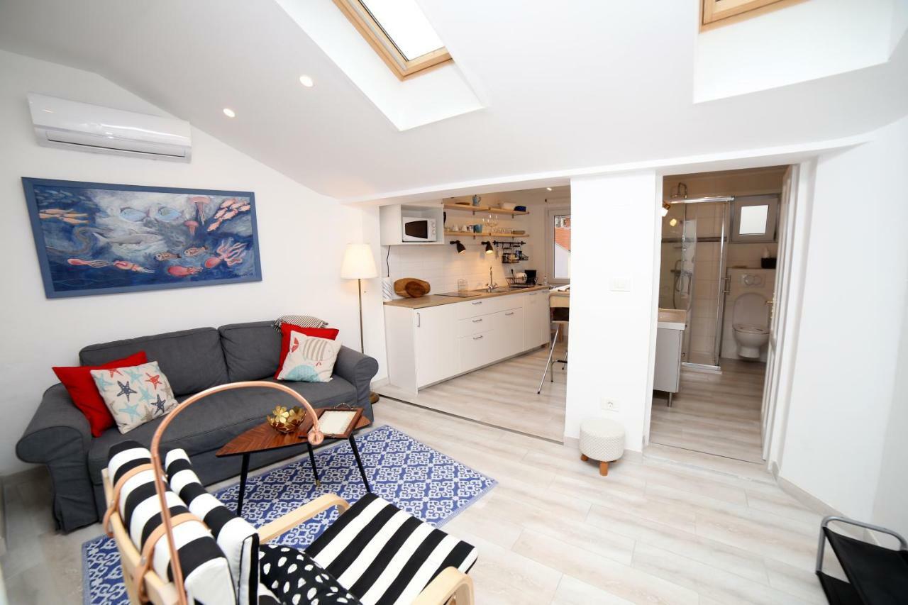 Sweet Suite With Free Private Parking Pula Exterior foto