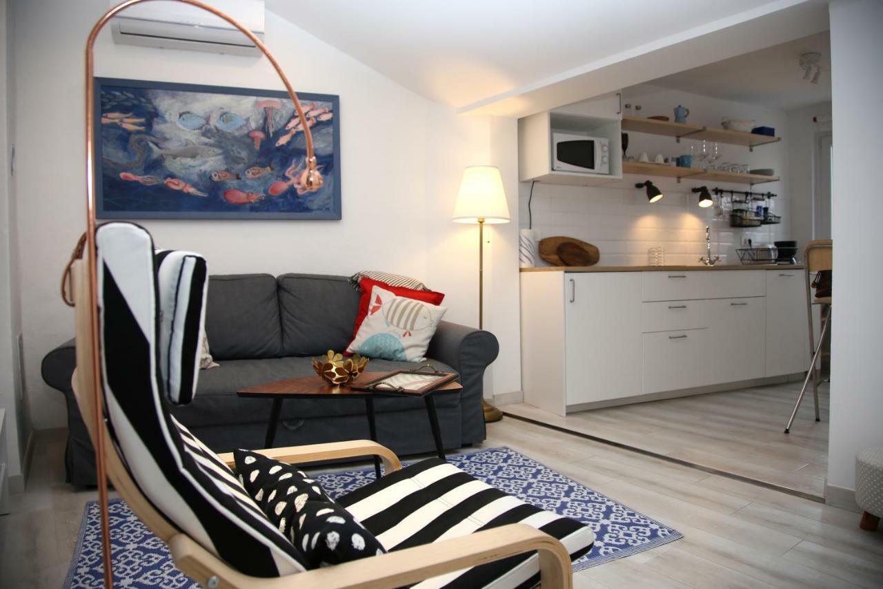 Sweet Suite With Free Private Parking Pula Exterior foto