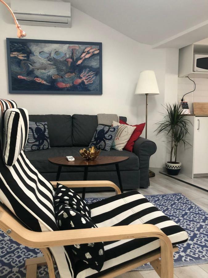 Sweet Suite With Free Private Parking Pula Exterior foto